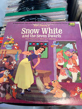 Snow White and The Seven Dwarfs - Walt Disney