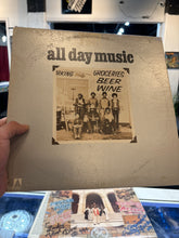 All day music - War
