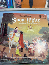 Snow White and The Seven Dwarfs - Walt Disney