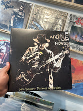 Noise and Flowers - Neil Young + Promise of The Real
