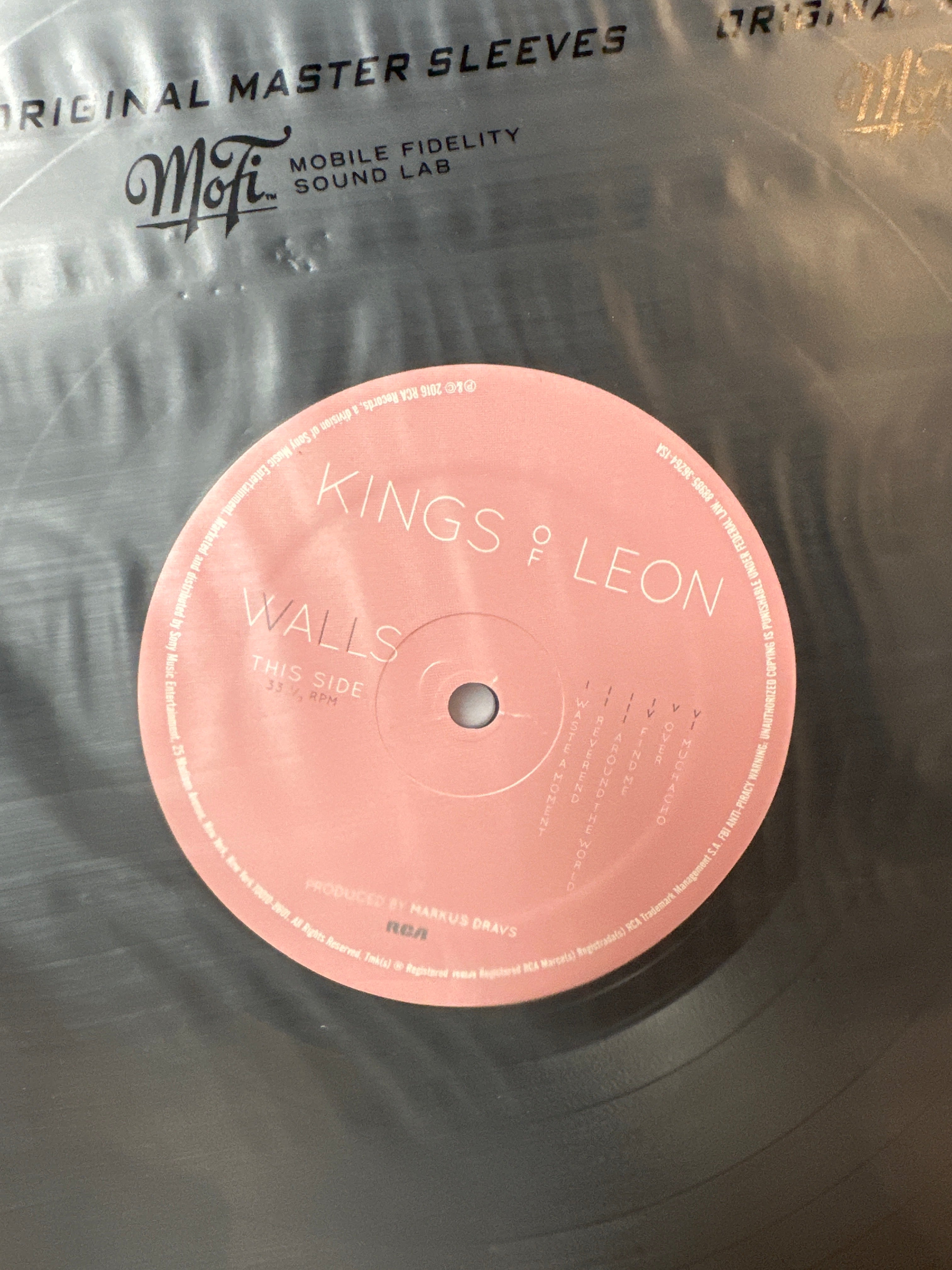 Kings Of Leon - Walls