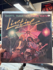 Hall & Oats - Live