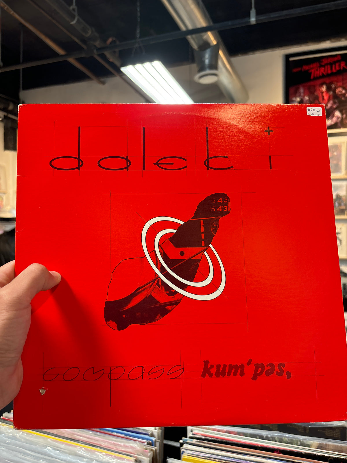 Daleki - Compass