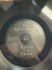 Raven in the Grave - Raveonettes