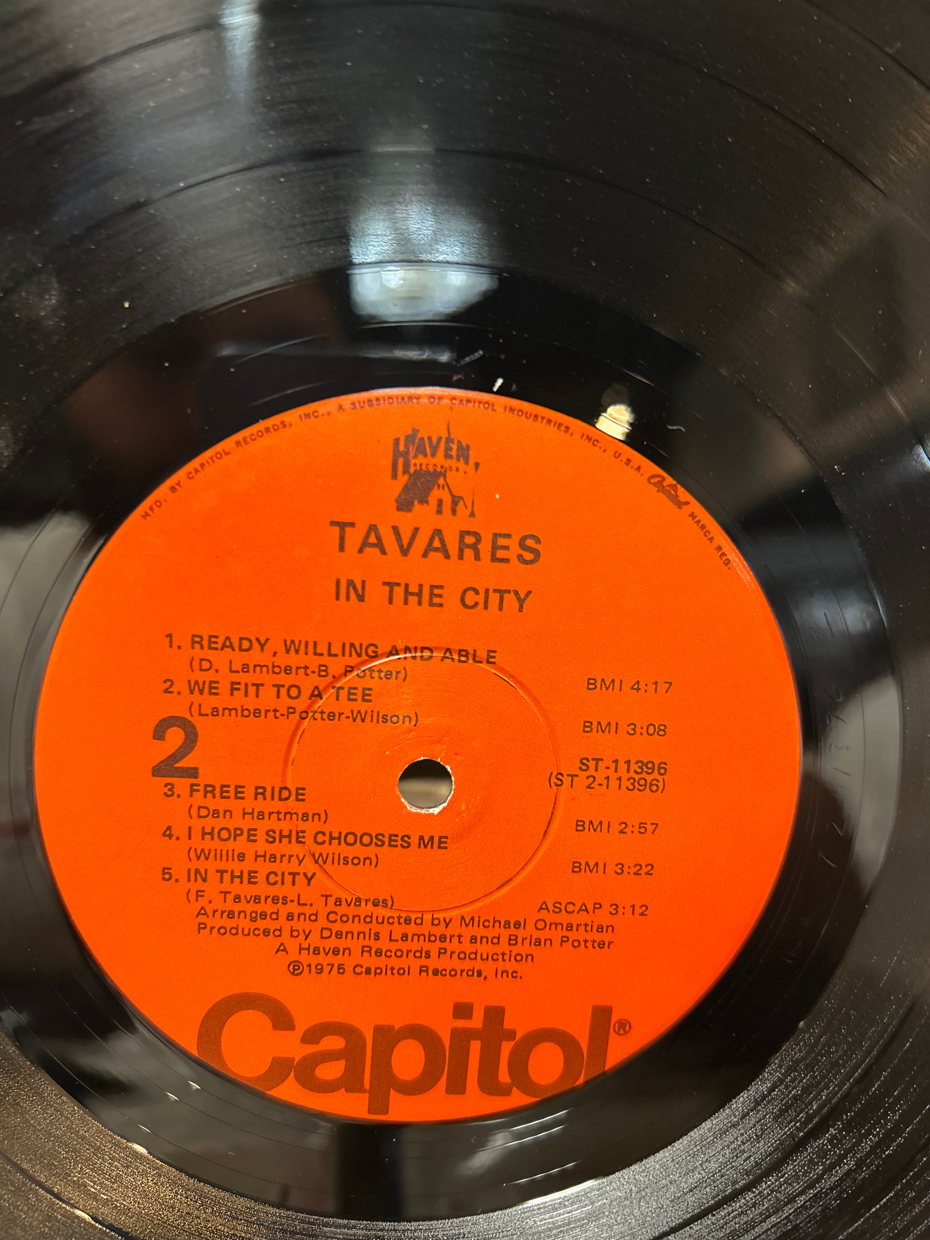 In the city - Tavares