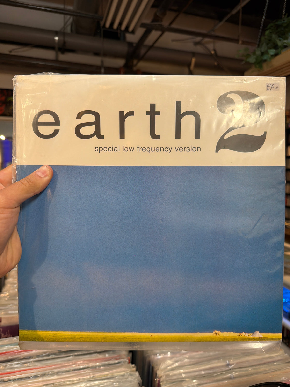 Earth 2 - Special Low